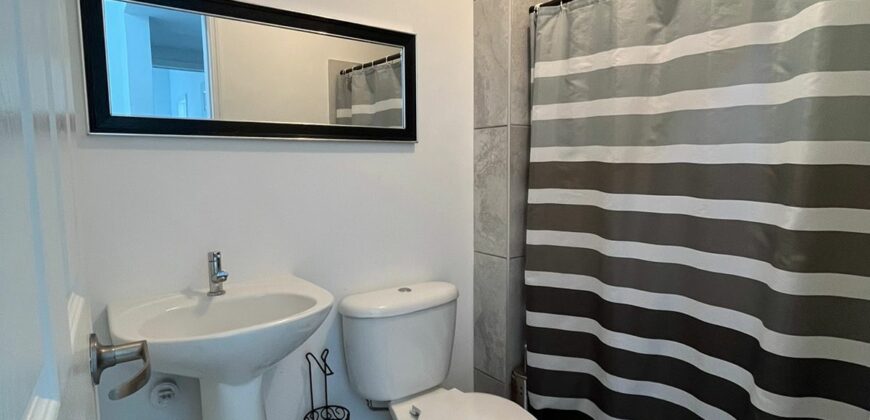 East Lake Condominium for Rent 3-Bedroom 2 Bath